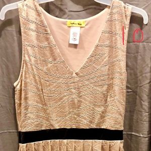 Beautiful gold dress, perfect for New Year’s Eve